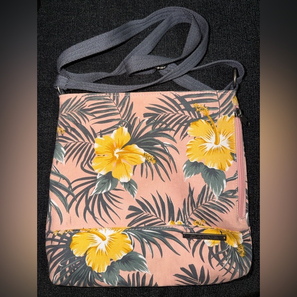 Women's Floral Crossbody Bag small travel floral design Dakine brand